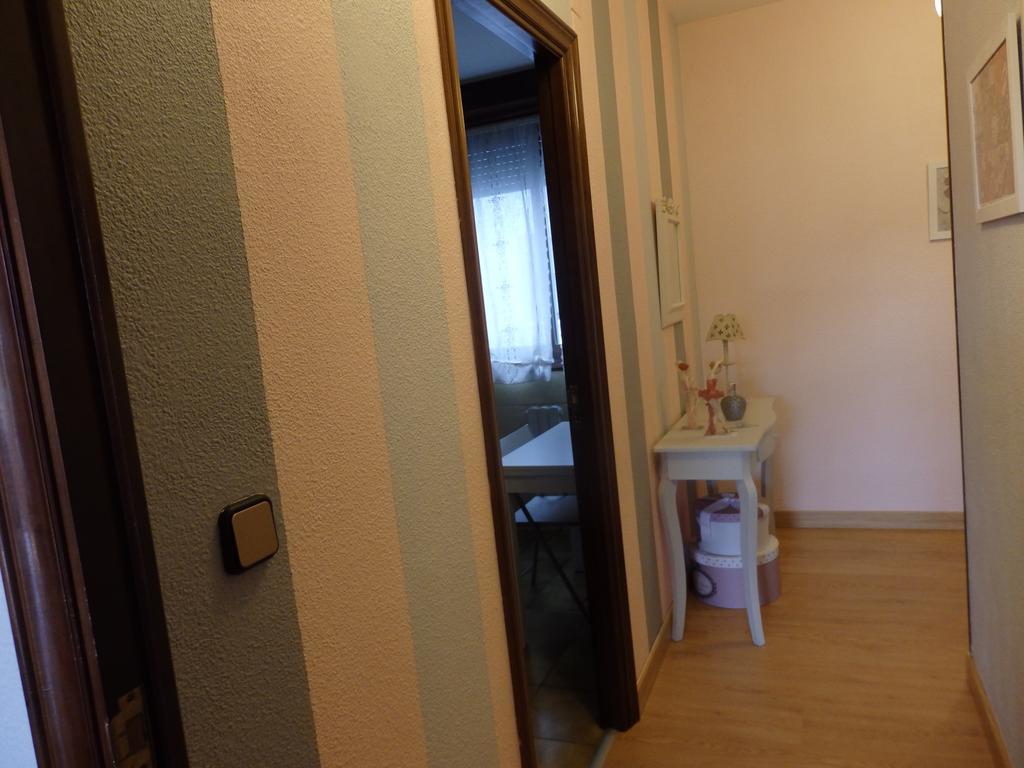 Alojamientos Iruna パンプローナ エクステリア 写真